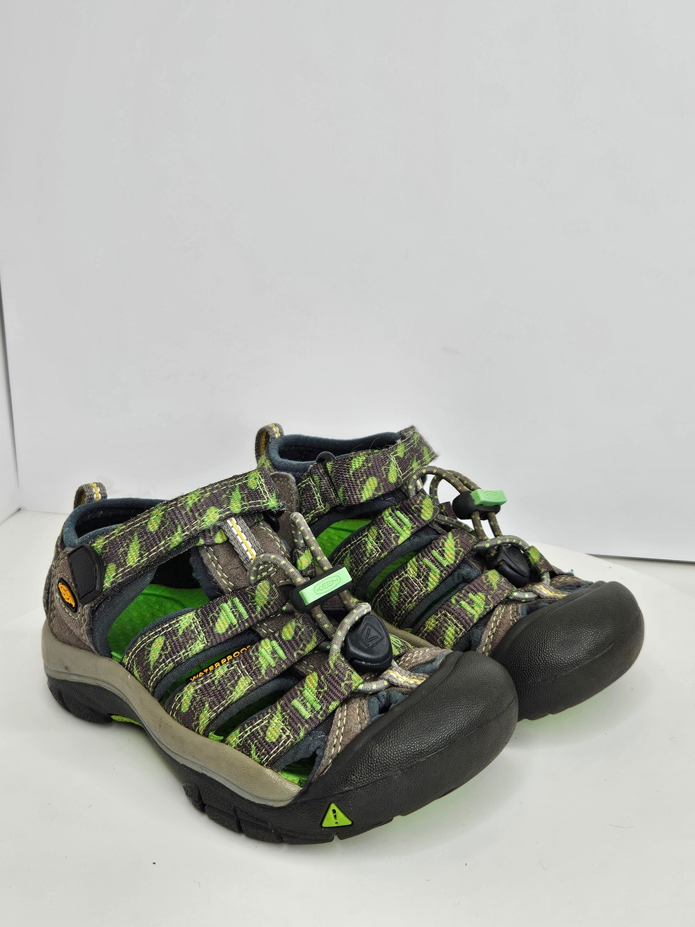 KEEN Boys All-Terrain Sport Sandals Water Shoes Size 10 Green Black Summer Shoes